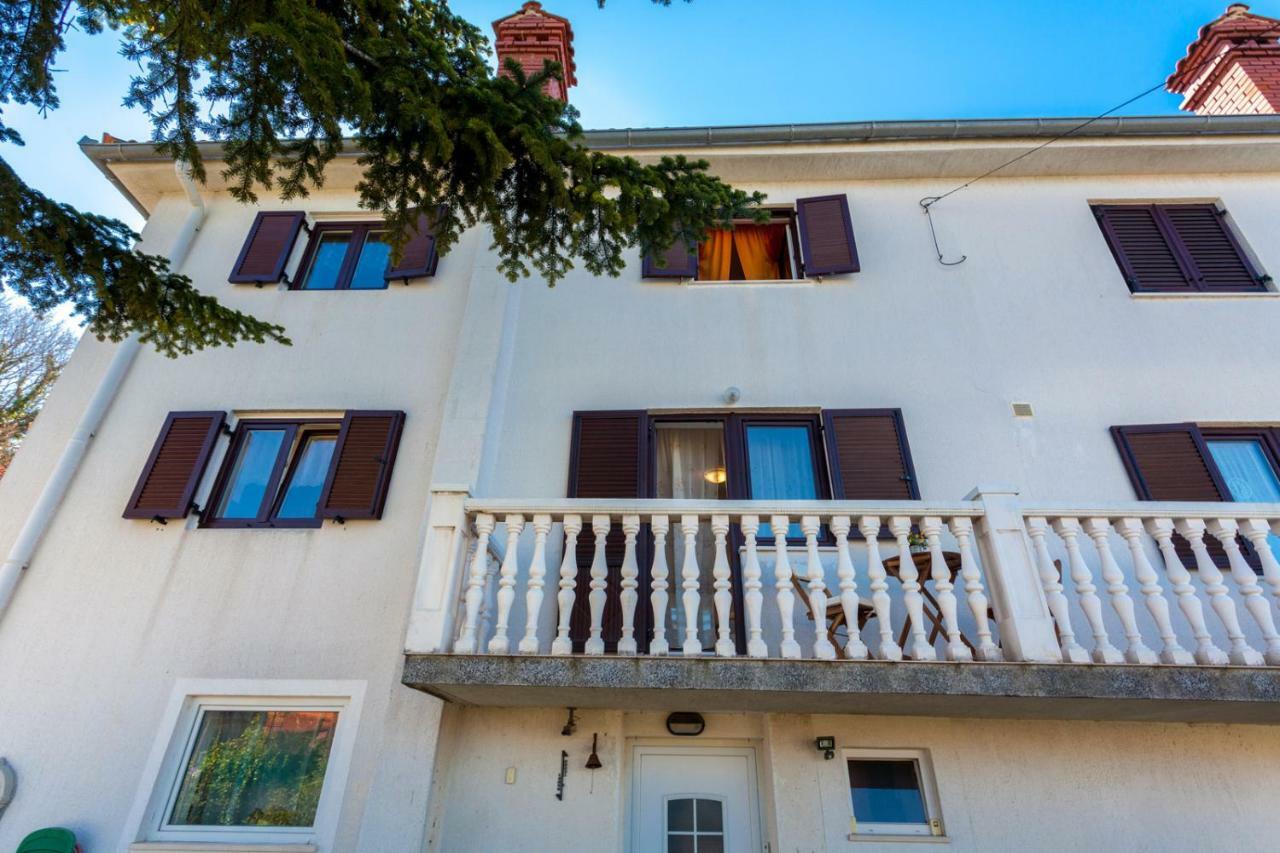 Ferienwohnung Apartman Marija Njivice Exterior foto
